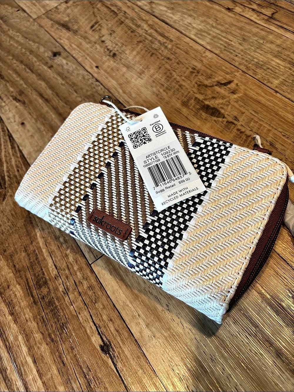 SAKROOTS Artscircle Wristlet Clutch in Brown & White NWT